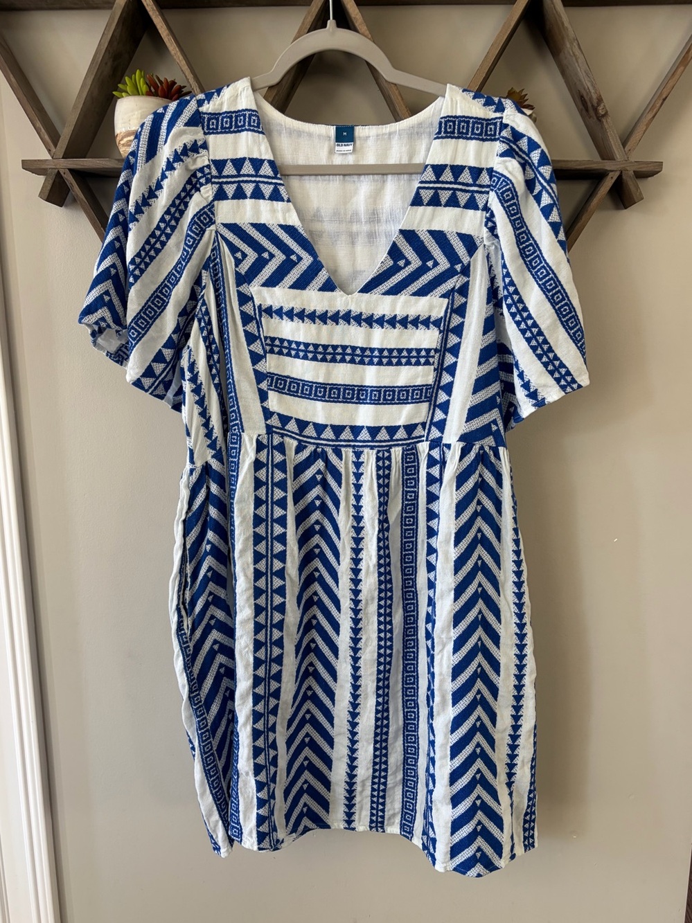 Old Navy blue and white V-neck mini swing dress. Color
Tanzanite. Size medium. - Picture 3 of 7